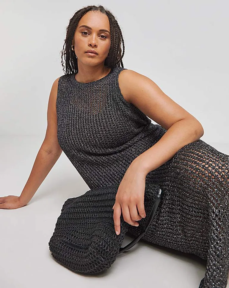 Black Metallic Hole Knit Midaxi Dress Simply Be Black : Dresses : VogaCloset Bahrain Black Metallic Hole Knit Midaxi Dress Simply Be Black : Dresses : VogaCloset Bahrain