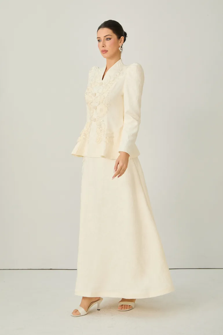 طقم سانفير باللون البيج - 4