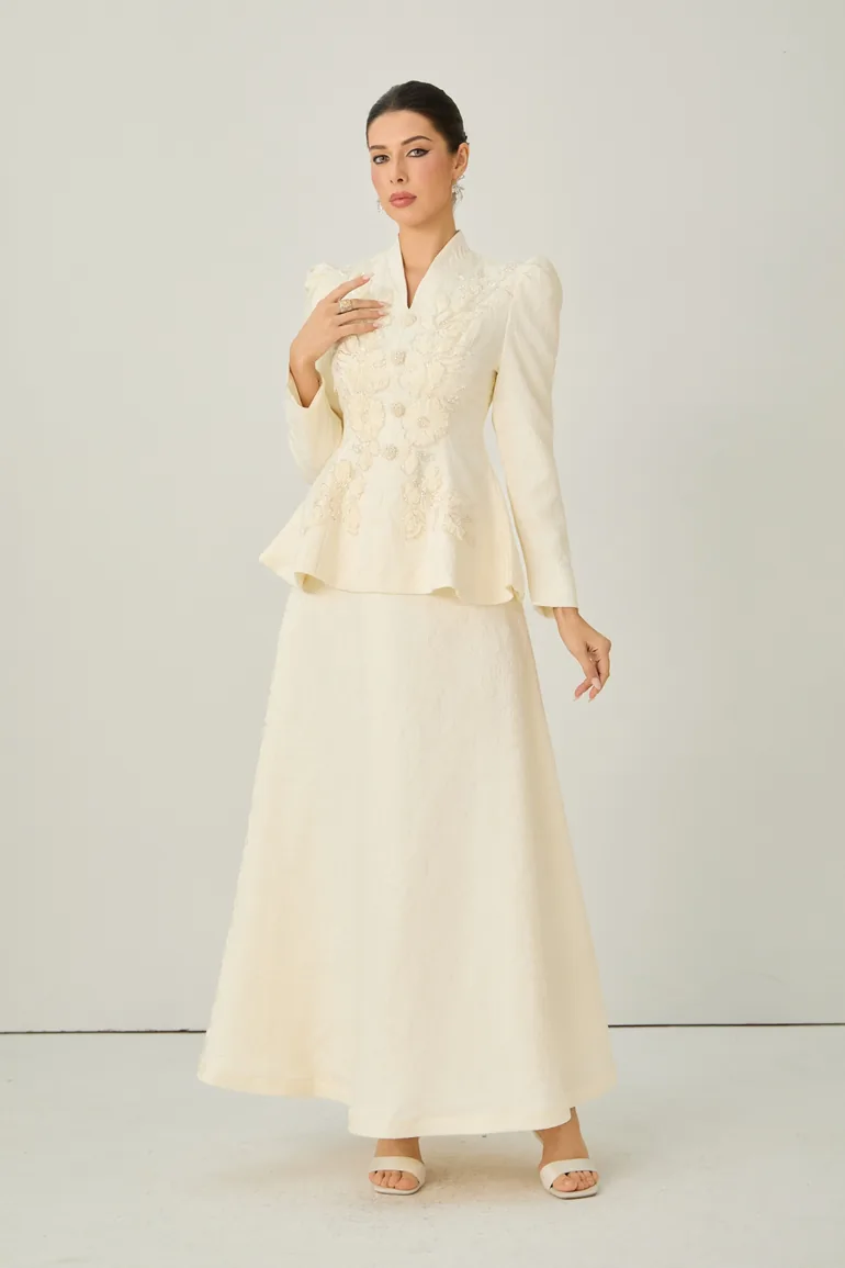 طقم سانفير باللون البيج - 3