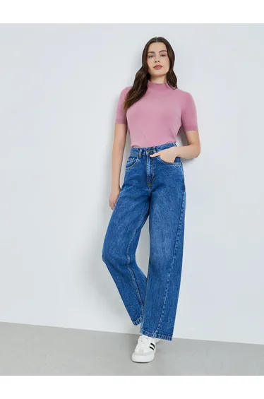 Women High Rise Barrel Fit Washed Jeans