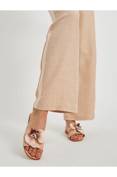 Flower Accent Flat Sandals