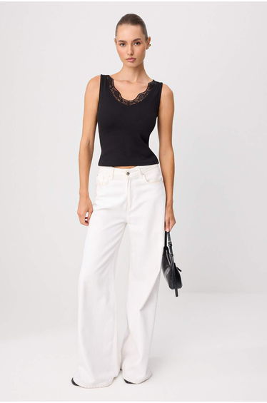 Black Plain Fitted V-Neck Sleeveless Ribbed Stretchy Knitted Undershirt