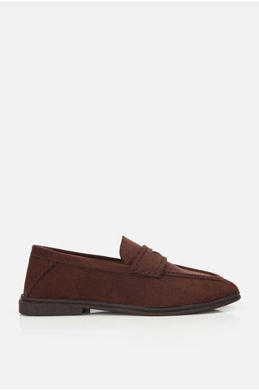 Women's brown suede loafer with stitch detail