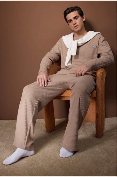 Brown regular fit pocketed label detailed soft touch thick knit pajama set