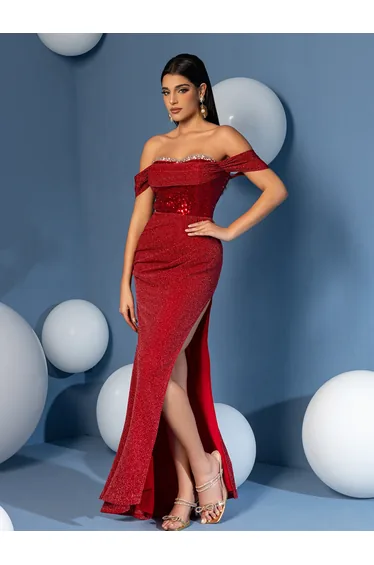 فستان حفلة بكشكش بأكتاف مكشوفة مزين بالترتر