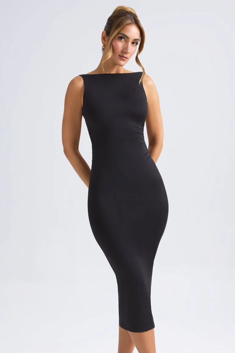 ruched open-back midaxi dress in black boohoo Women's Petite Ruched Waist Open Back Midaxi Dress in Black | Size: 2
