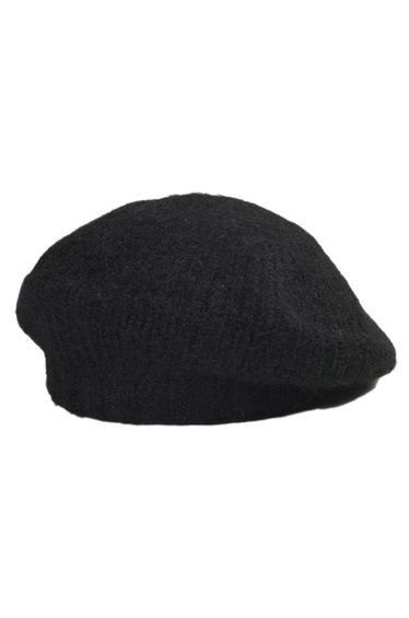 Fuzzy Wool-Blend Beret Hat in Black
