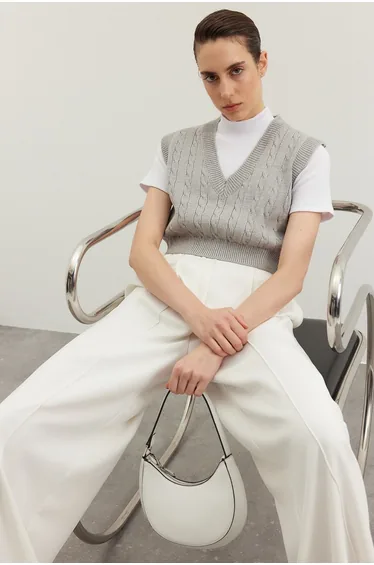 Gray Crop V-Neck Knitwear Sweater