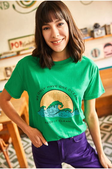 Women's Grass Green Ocean T-Shirt