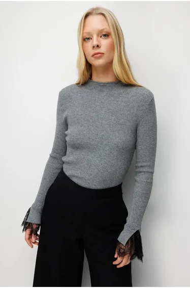 MIXRAY Slim Fit Ribbed Knit Sweater with Crew Neck