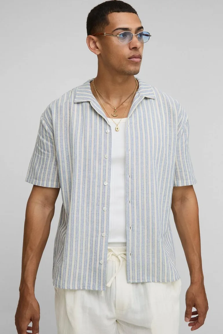 Oversized Fit Striped Short Sleeve Shirt BoohooMAN : Shirts : VogaCloset Bahrain Oversized Fit Striped Short Sleeve Shirt BoohooMAN : Shirts : VogaCloset Bahrain