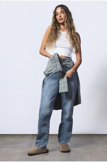 The Mom Jean - vintage wash