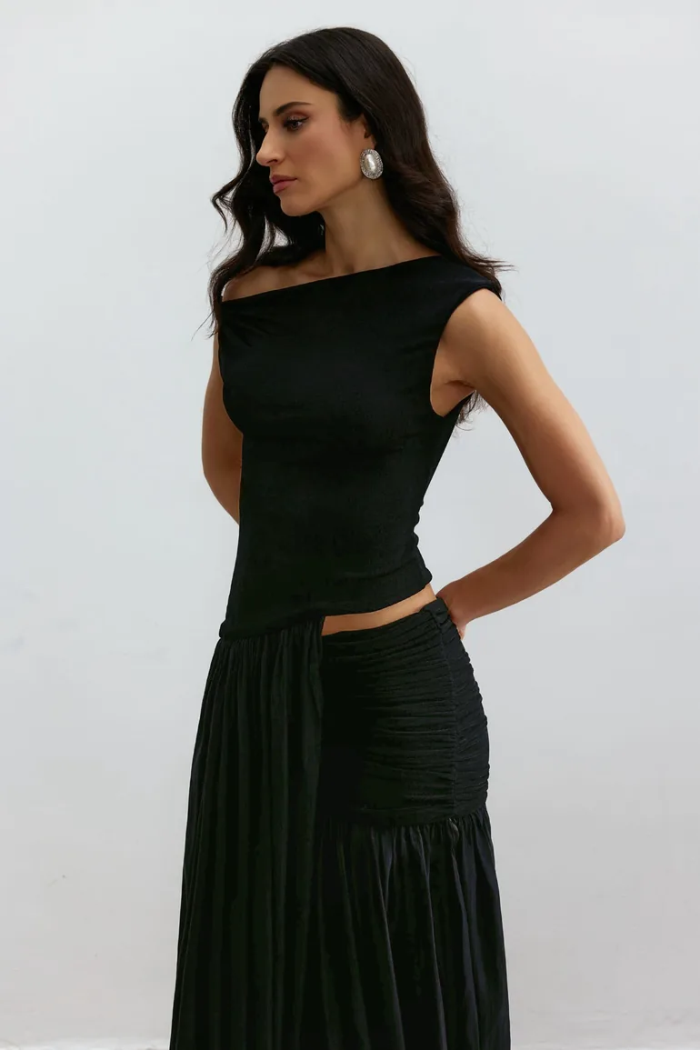 Tanya Asymmetric Shoulder Cutout Maxi Dress Sunfere : Evening Dresses :  VogaCloset Kuwait