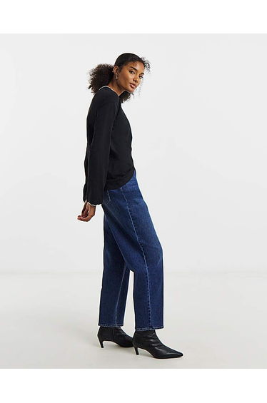 Long Sleeve Scallop Edge Top