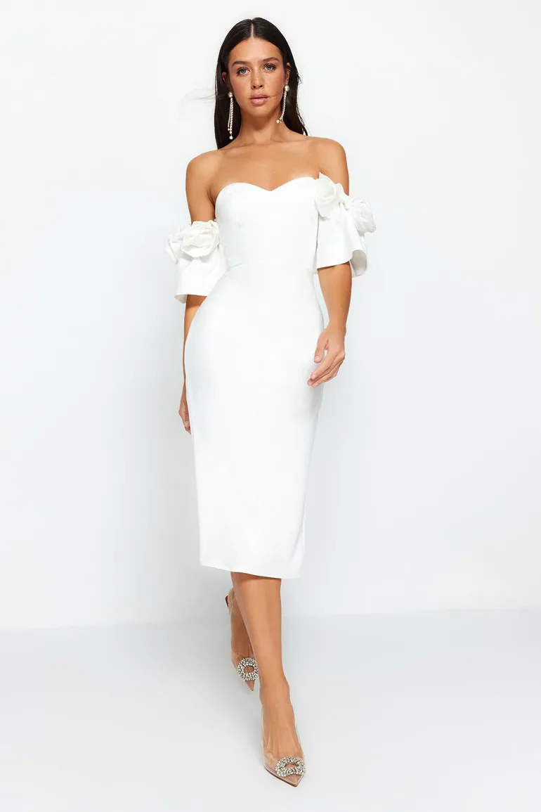 Shop Off-Shoulder Bodycon Midi Bridal Dress Online in Oman