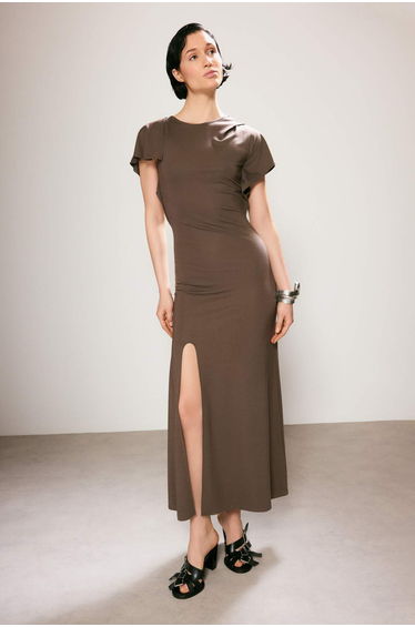 Trendyol Studio Collection Haki Bodycon Melek Sleeve Short-Sleeve Stretchy Knitted Dress