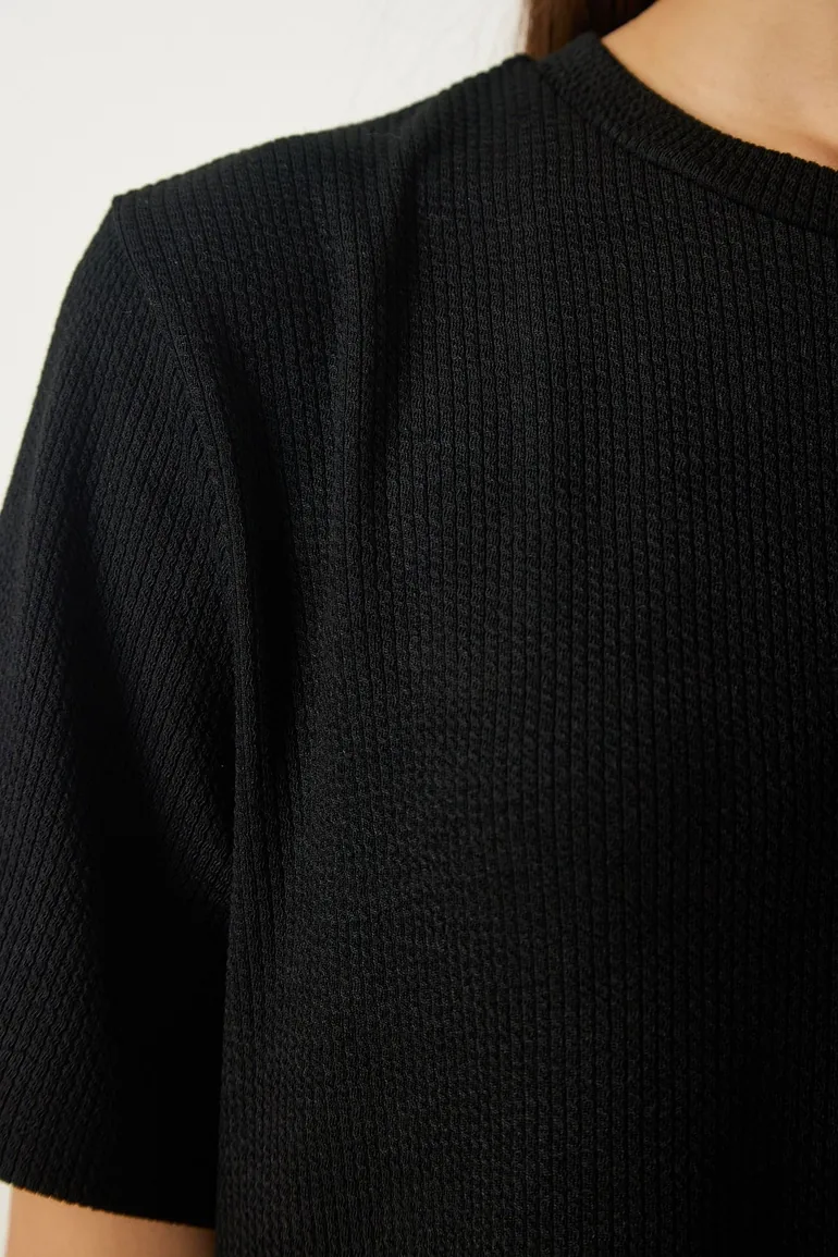 Women's Black Crew Neck Knitted Ribbed Dress - 5