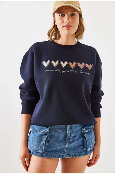 LUCCI Heart Patterned Crew Neck Sweatshirt