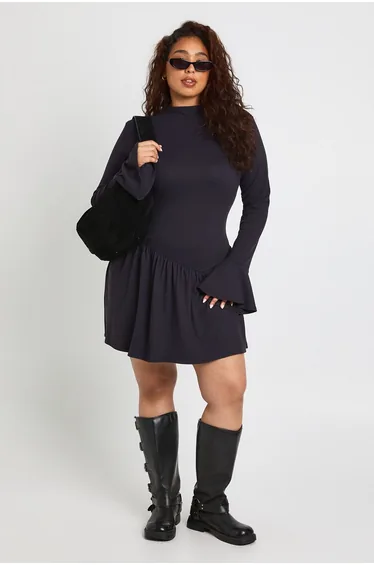 Plus Super Soft Flare Sleeve Drop Hem Skater Dress - black