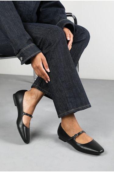 Jennifer Mary Jane Flats With Buckle Strap In Black Faux Leather