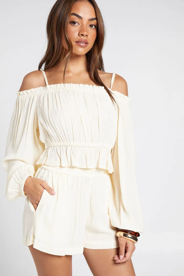 Textured Beach Short - ecru
