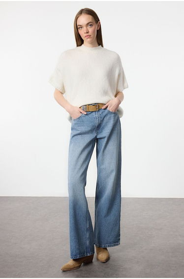 Ecru Wide Pattern Soft Texture Knitted Sweater