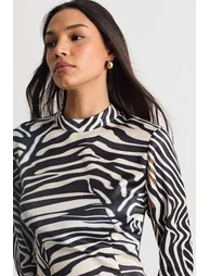 فستان ماكسي ساتان بشرائح بطبعة زيبرا - 3