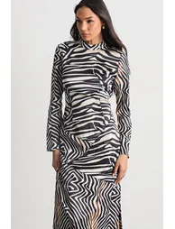 فستان ماكسي ساتان بشرائح بطبعة زيبرا - 1