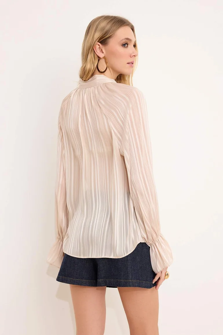 قميص ترينديول شيفون بيج بطبعة مخططة بأكمام طويلة - 3