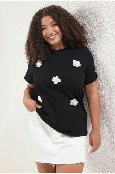 Black Floral Accessory Detailed Regular Fit Plus Size T-shirt