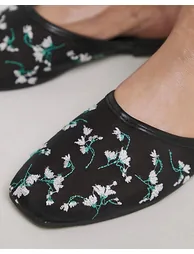 Embroidered Detail Mule Wide - 1