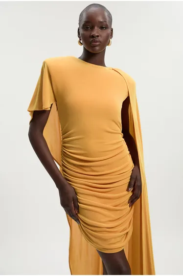 فستان قصير كريب بتفصيلة وشاح