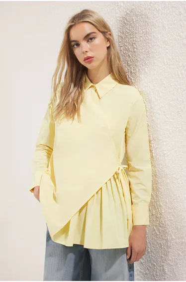 قميص بطيات بياقة قميص بأزرار مزدوجة لون أصفر 