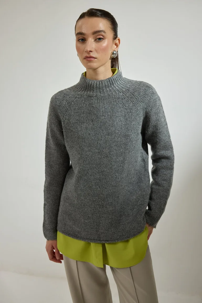 STAND-NECK KNITTED SWEATER