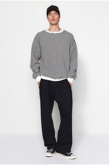 Black Oversize/Wide Cut Striped Fleece Inside/Warm Sweatshirt