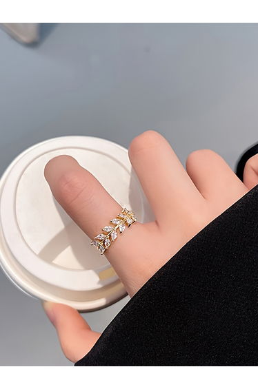 Zircon Leaf Embellished Ring