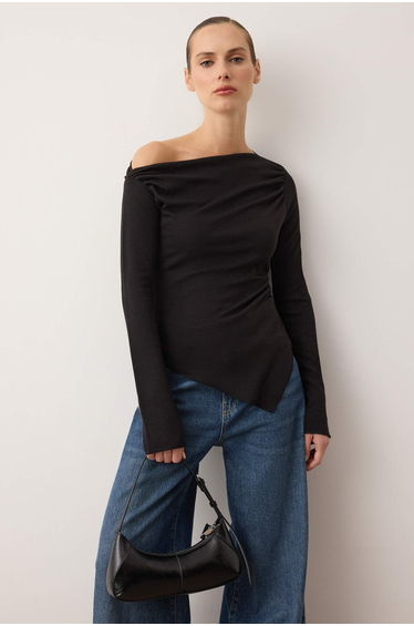 Black Draped Boat Neck Asymmetrical Knitted Blouse
