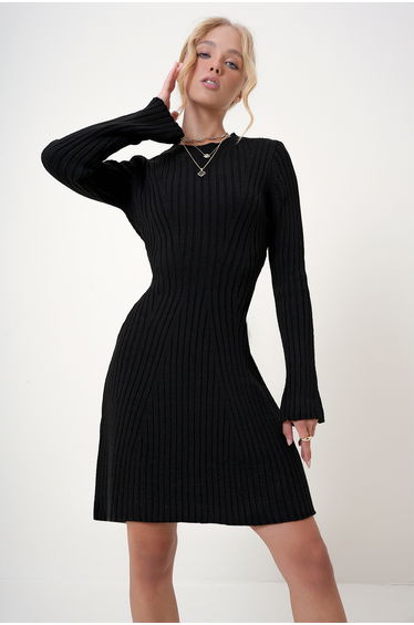 Women's Black Crew Neck Knit Dress