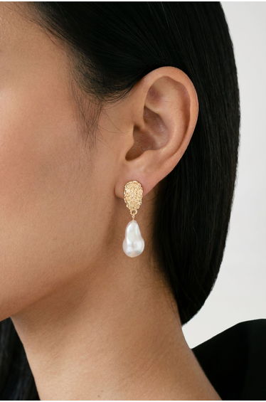 Hammered Pearl Drop Earrings - gold