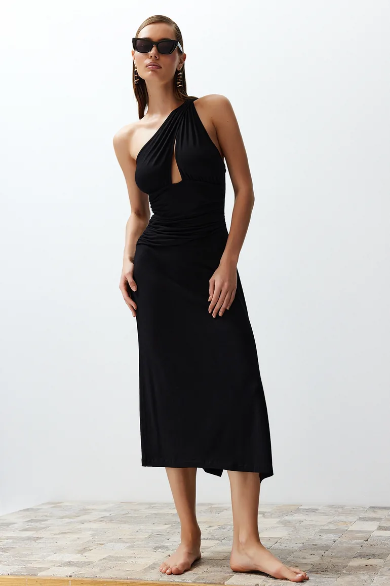 Shop Fitted Knitted Cut Out/Windowed One-Shoulder Beach Dress Online in  Bahrain