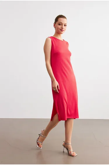 Women's Pink Plain Sleeveless Midi Length Slit Crinkle Dress