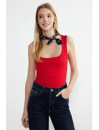 Red Square Neck Zero Sleeve Cotton Flexible Fitted Knitted Undershirt