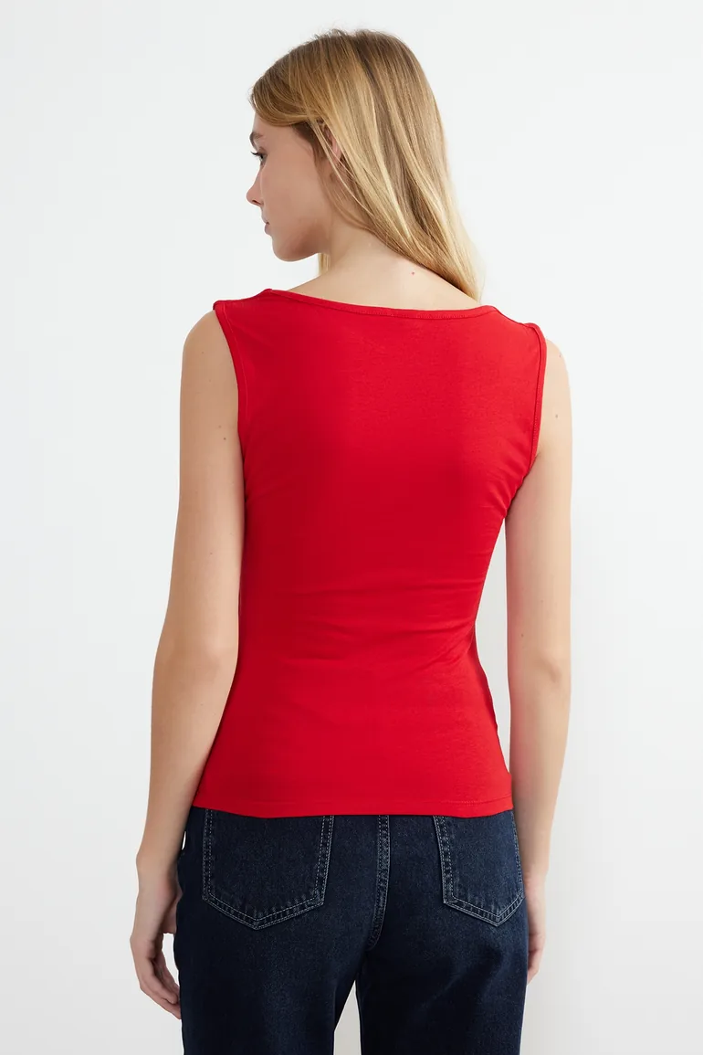 Red Square Neck Zero Sleeve Cotton Flexible Fitted Knitted Undershirt - 4