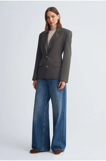 Dilvin Fitted Crepe Blazer With Shawl Collar