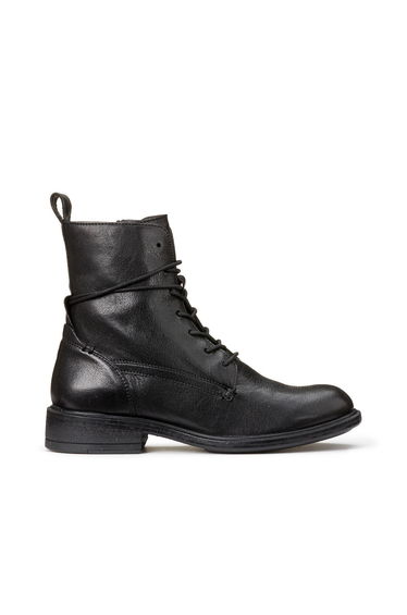 Catria Breathable Leather Boots