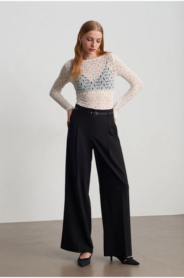 Dilvin Slim Fit Lace Boat Neck Blouse