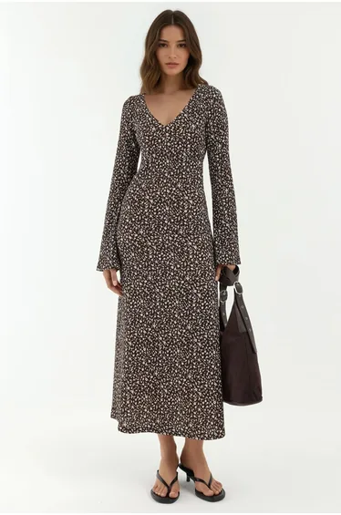 فستان ماكسي ضيق بياقة V بطبعة أزهار