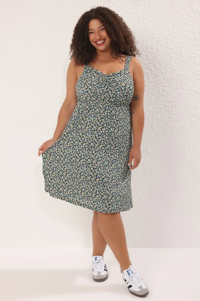 thick strap skater dress Amazon.com: FANCYINN Junior's Black Short V-Back Dress U-Neck Inslace Hem Wide Straps Tank Mini Skater Cocktail Dresses Black S : Clothing, Shoes & Jewelry