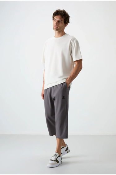 TOMMY Men's Mid-waist Wide-leg Capri Shorts