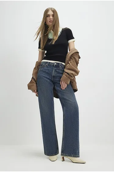 تيشيرت ريفر آيلاند كحلي بأكمام قصيرة